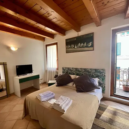 Bright, Cozy In The Heart Of Verona