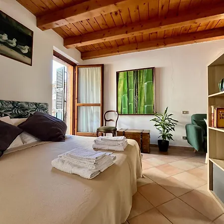 Bright, Cozy In The Heart Of * Verona