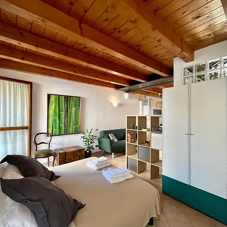 Bright, Cozy In The Heart Of * Verona